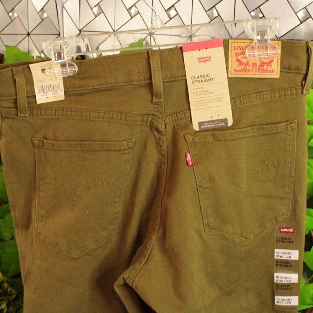 NWT Levi's Red Tab CLASSIC STRAIGHT FIT Straight Mid Rise WOMEN'S JEANS Size 10 - Picture 6 of 12